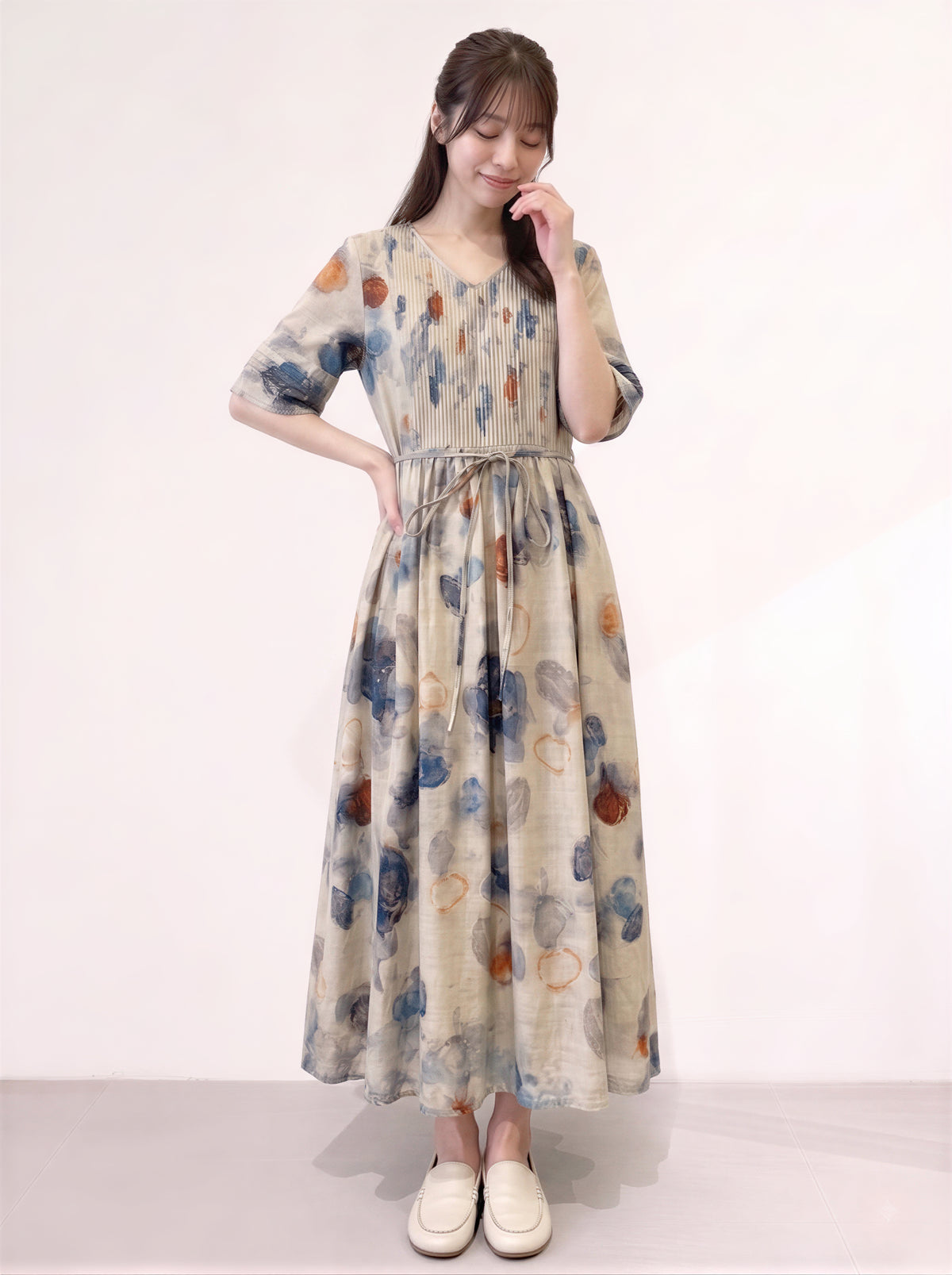 M-2XL 淺米色V領綁帶印花長洋裝