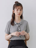 灰色
