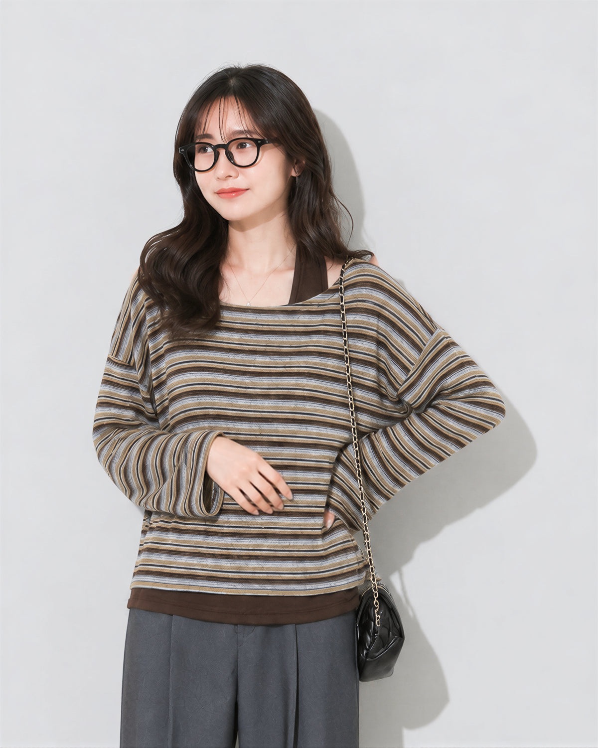 「兩色」S-XL 斜肩露膚條紋假兩件T恤