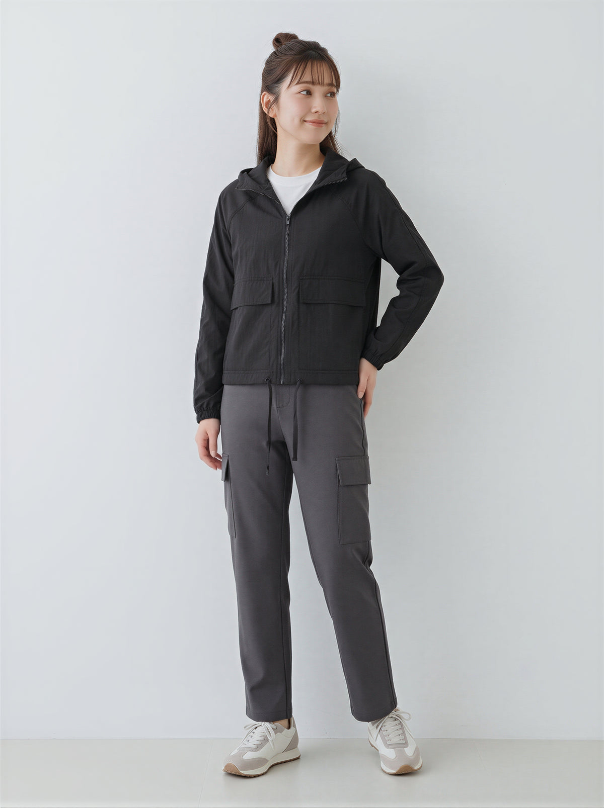 「秋季新品 」「兩色」連帽抽繩短版衝鋒外套