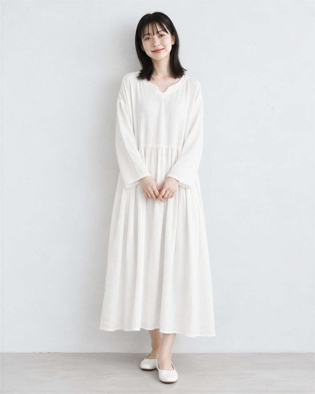 「秋季新品 」「兩色」寬鬆V領抓皺長版洋裝