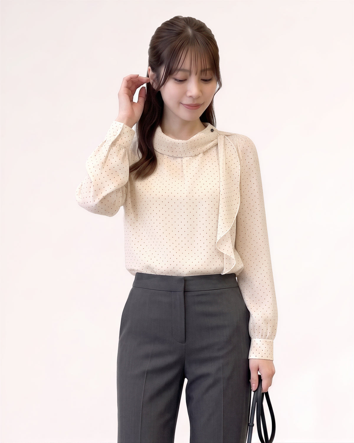 S-XL 米色波點木耳邊立領長袖襯衫