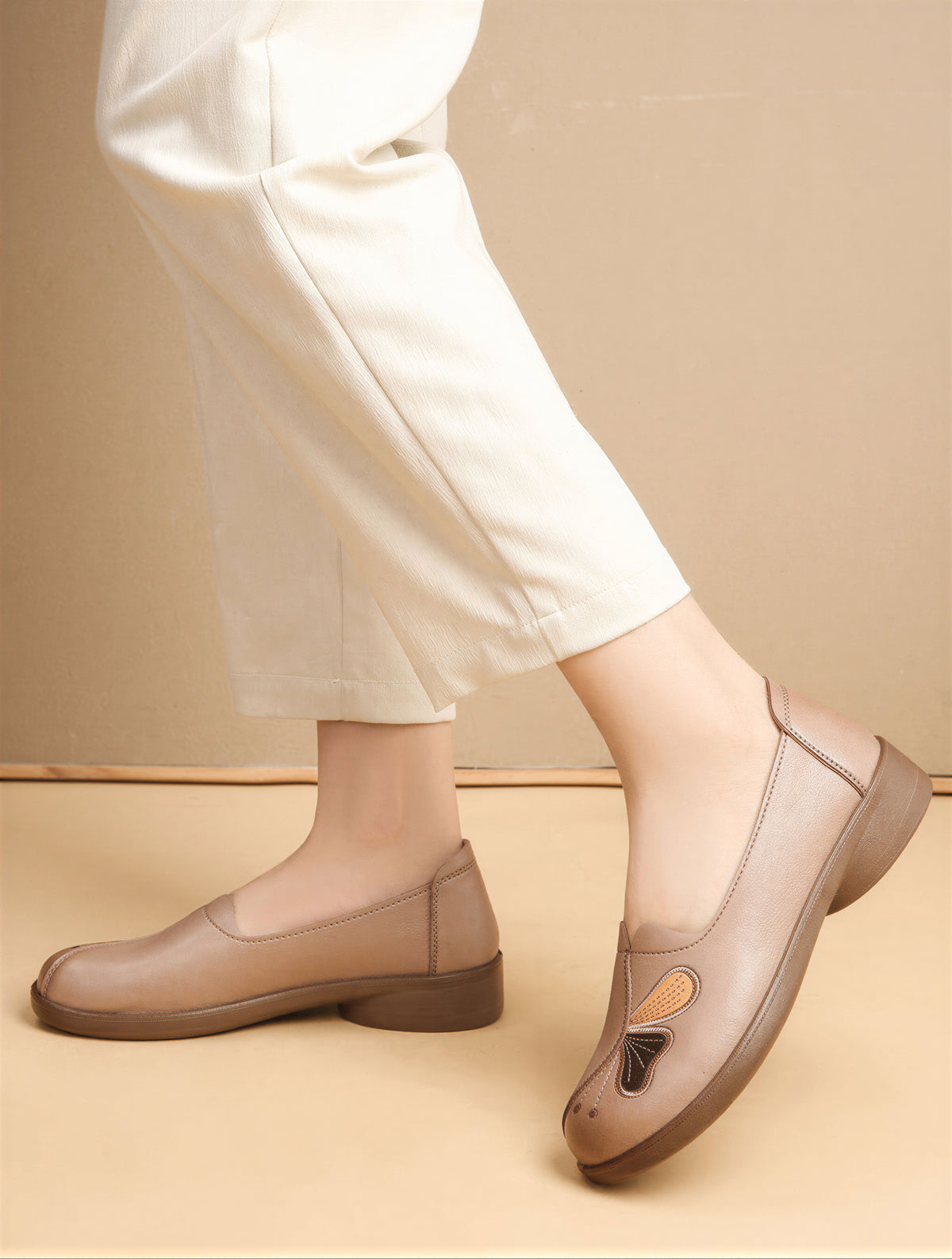 「多色」拼接蝶翼軟面 女士平底2.5cm 單鞋
