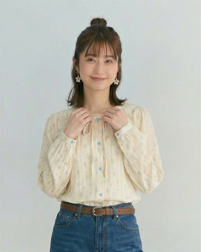 綁帶圓領碎花皺褶感長袖襯衫