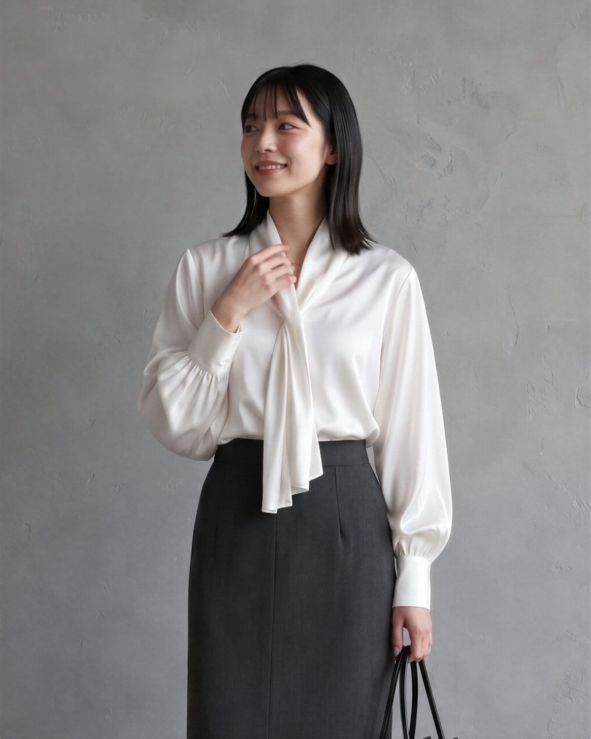 「秋季新品 」「兩色」 M-L  飄帶領垂墜感 | 優雅通勤風寬袖長袖襯衫