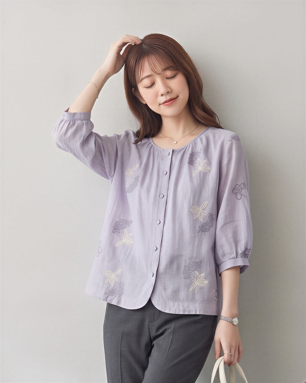 天然苧麻清涼高級感 |  高品質圓領刺繡襯衫