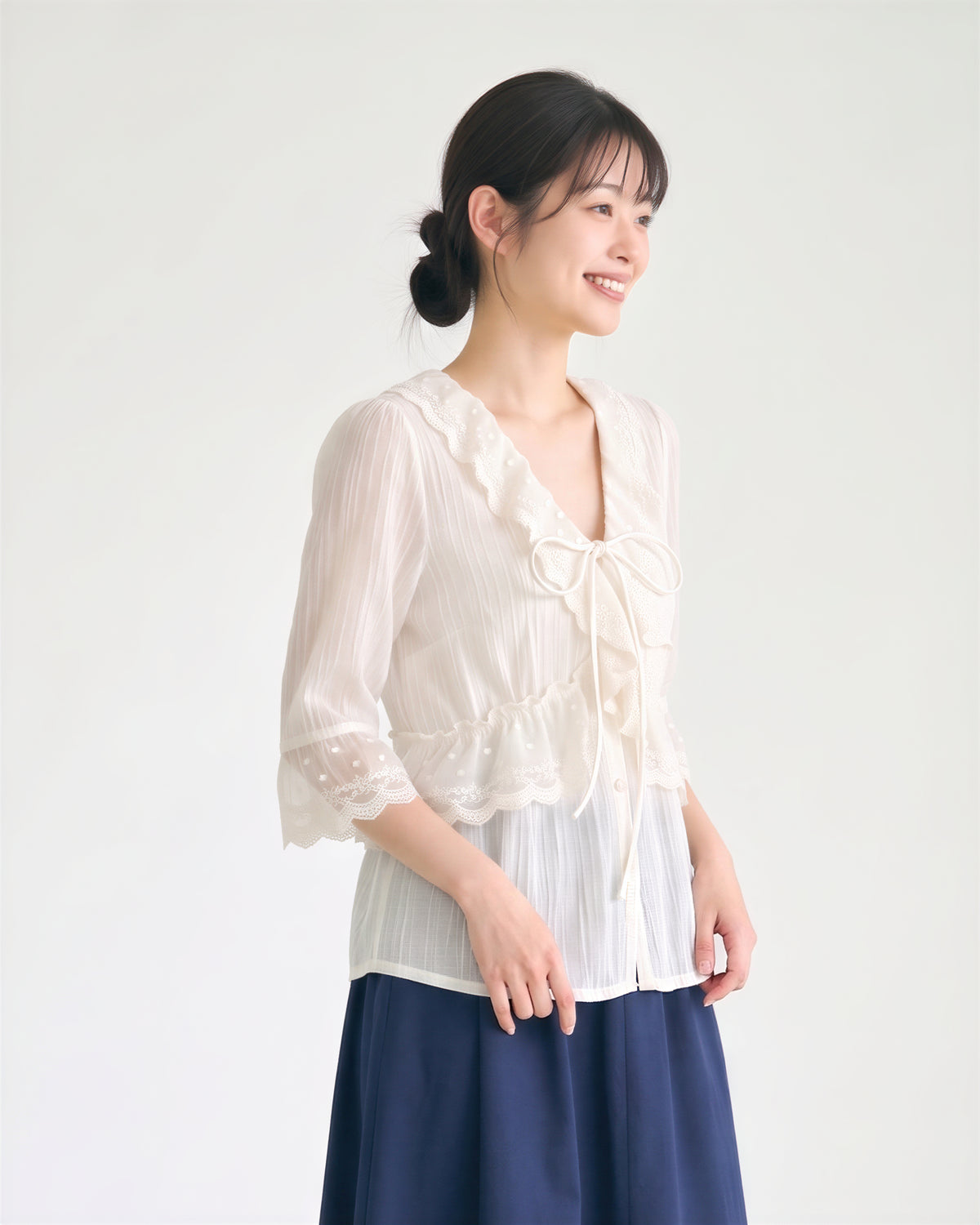 S-XL 秋日蕾絲荷葉邊綁帶長袖襯衫