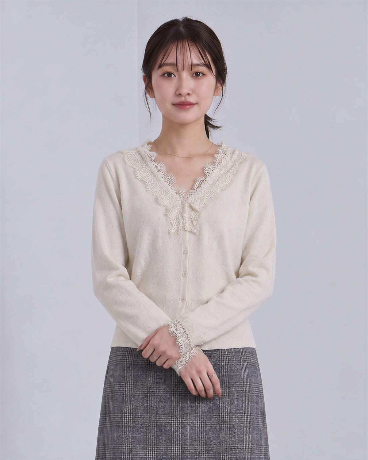 「秋季新品 」「兩色」蕾絲V領修身針織衫
