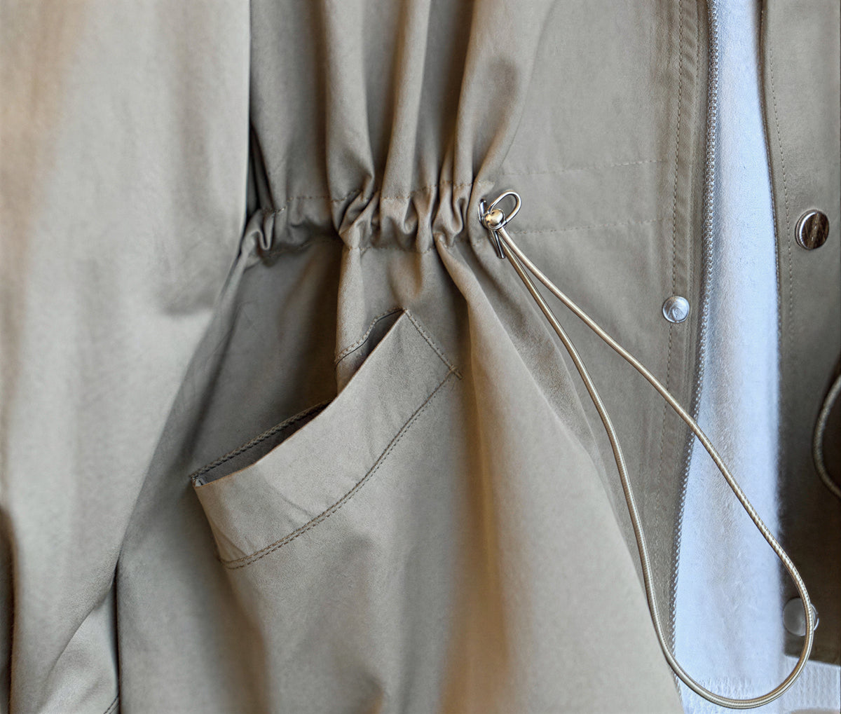 「兩色」「秋季新品 」 S-2XL 連帽抽繩廓形風衣