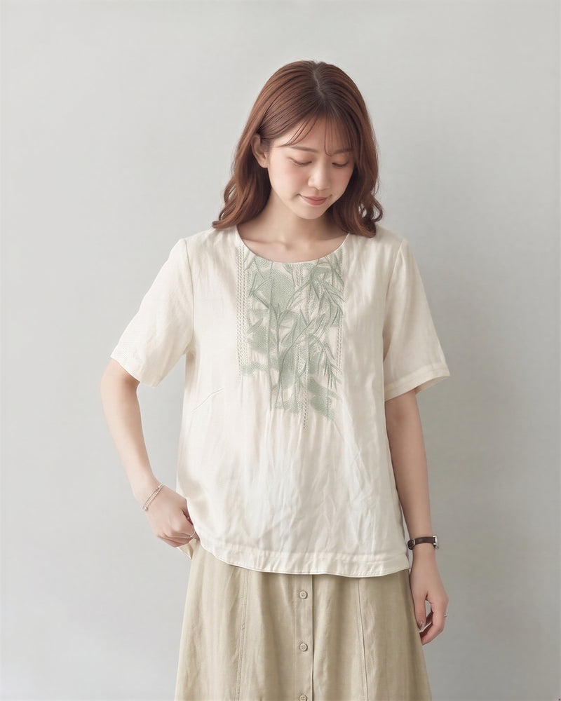 M- 3XL 輕薄柔霧花影 | 方領刺繡寬鬆T恤