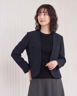 「秋季新品 」「兩色」S-2XL 品質圓領短版收腰西裝外套
