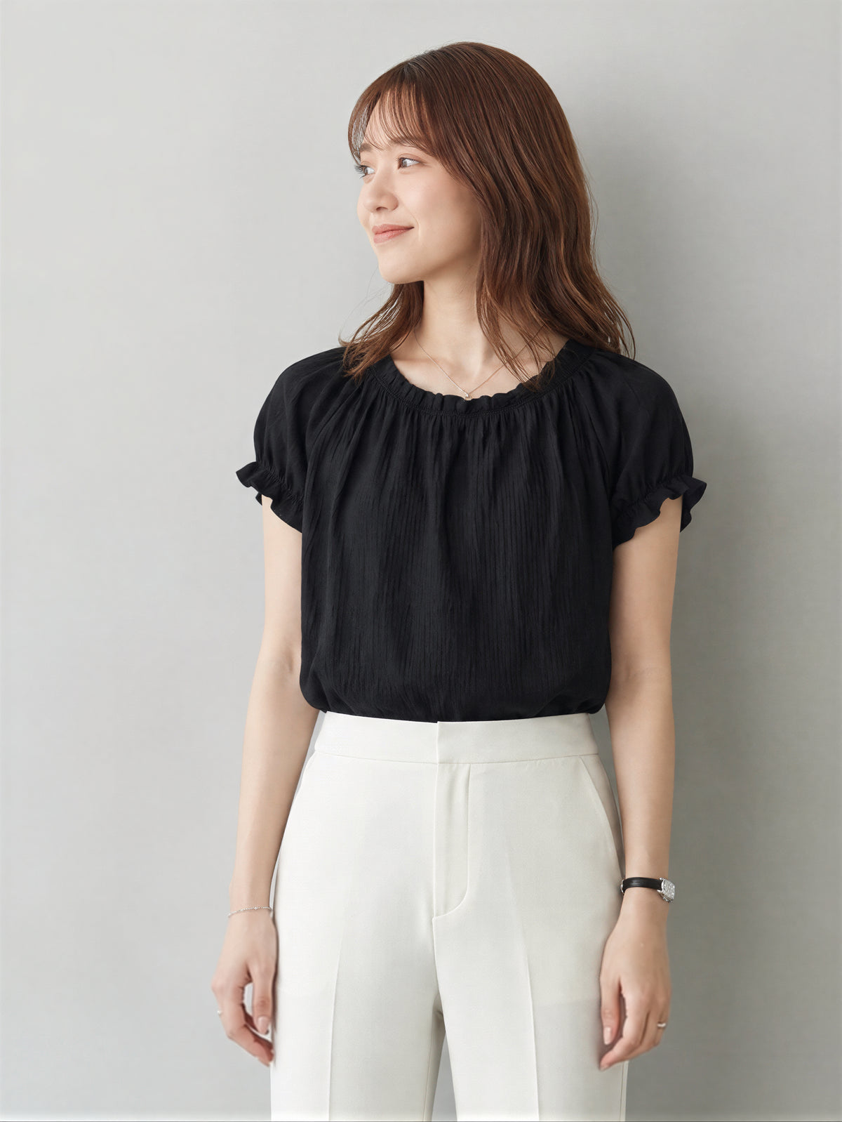 S-2XL 黑色木耳邊抓皺短袖上衣