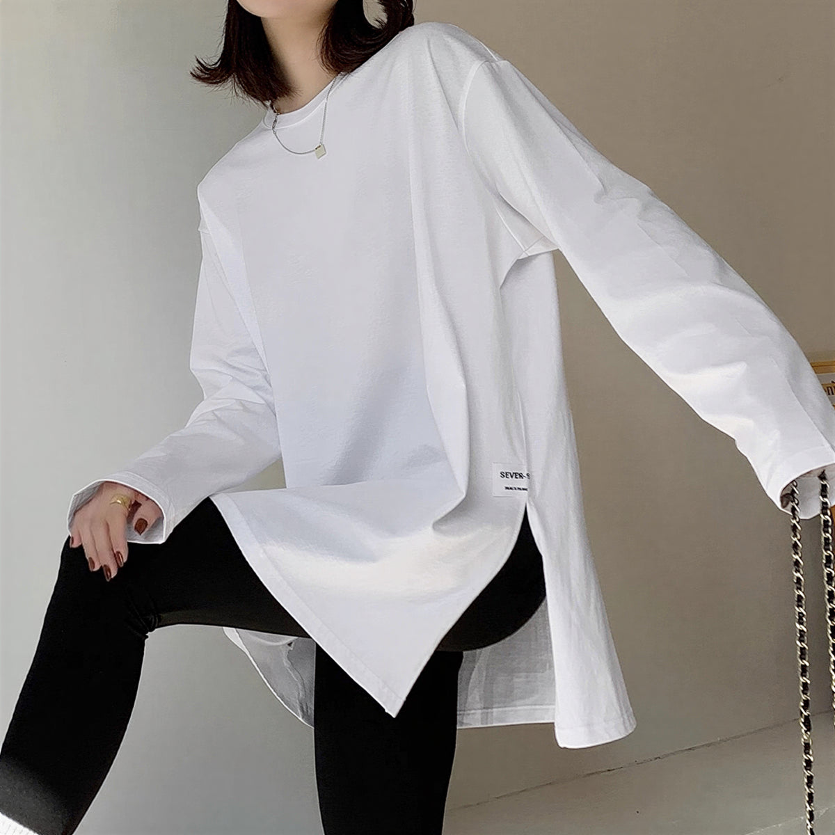 「秋季新品 」「兩色」S-2XL 寬鬆落肩開衩長袖T恤