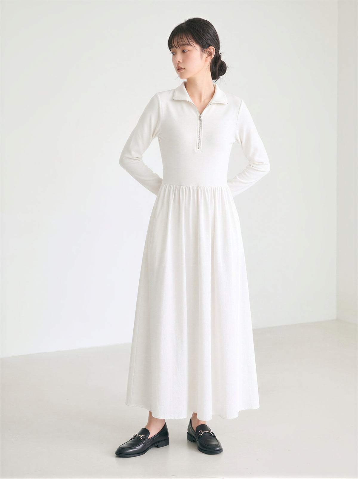 「秋季新品 」「兩色」S-XL 收腰拉鍊大擺Polo領洋裝