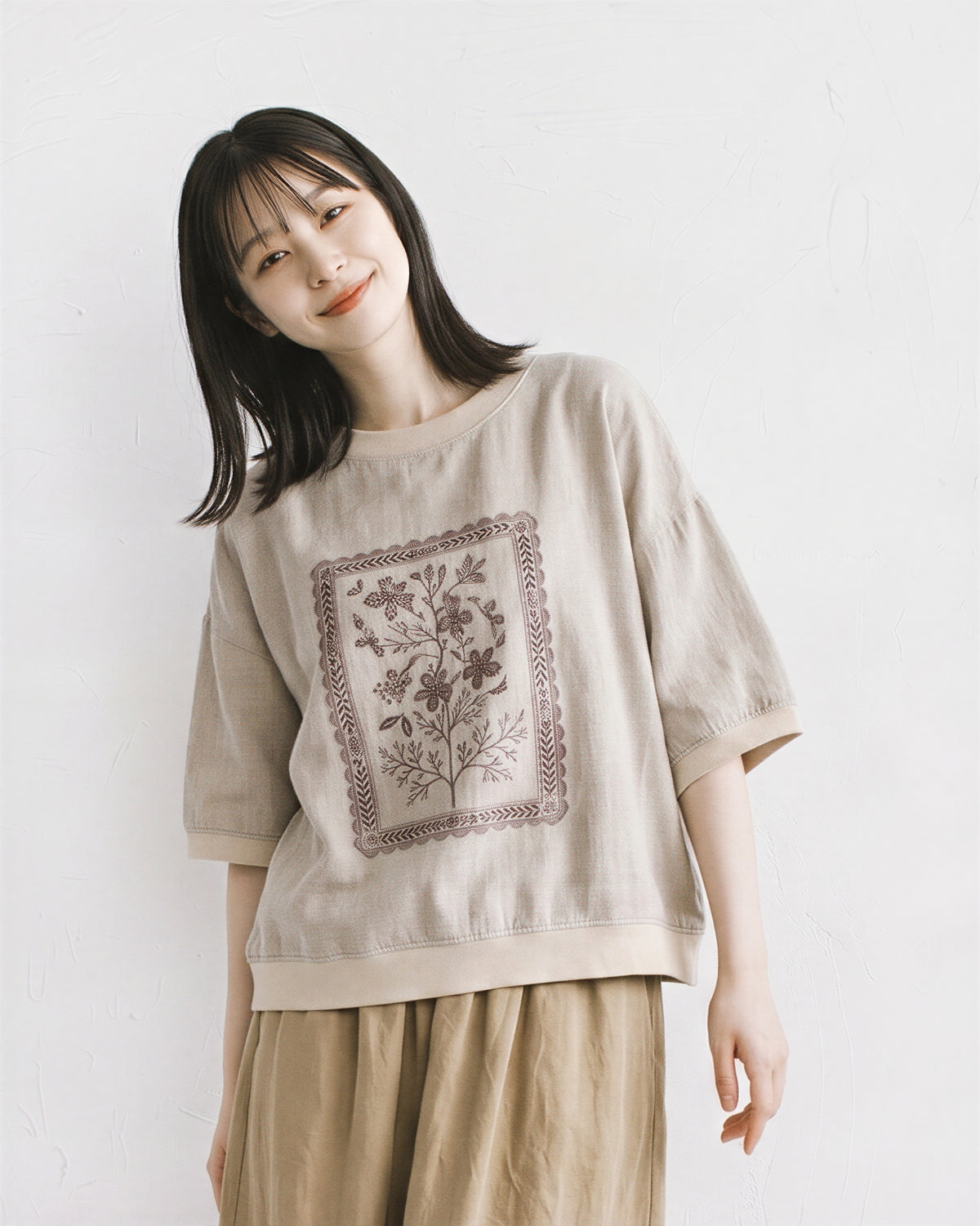 薄款T卹  寬鬆落肩 | 花卉印花T恤