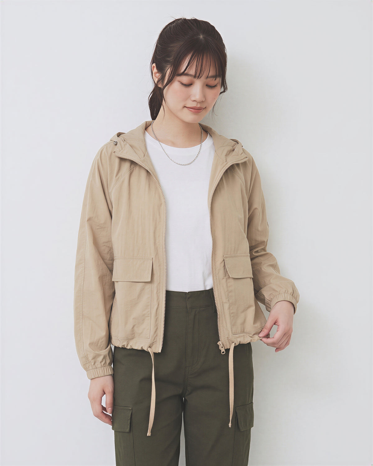 「秋季新品 」「兩色」連帽抽繩短版衝鋒外套