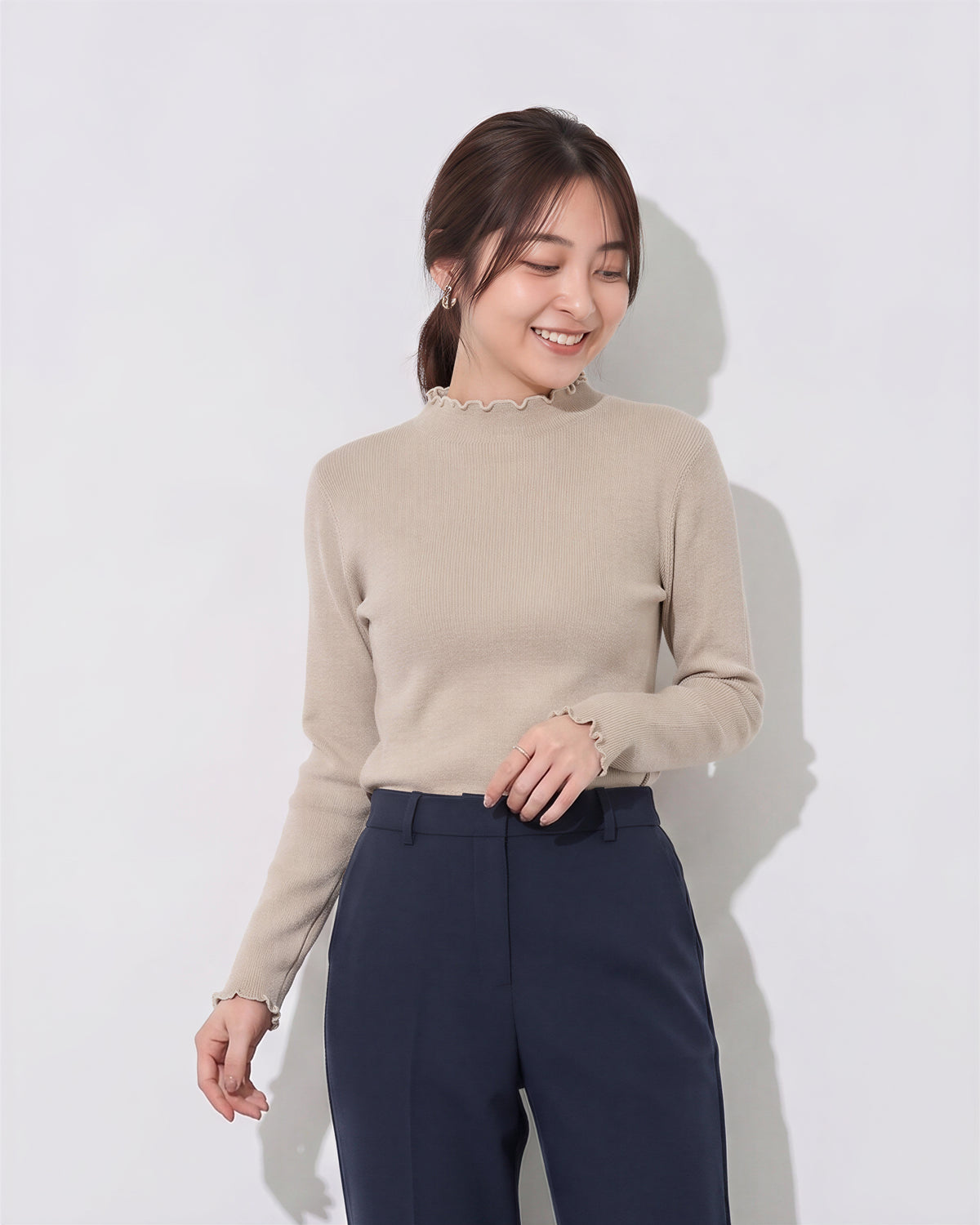 「兩色」S-2XL 木耳邊半高領修身針織衫