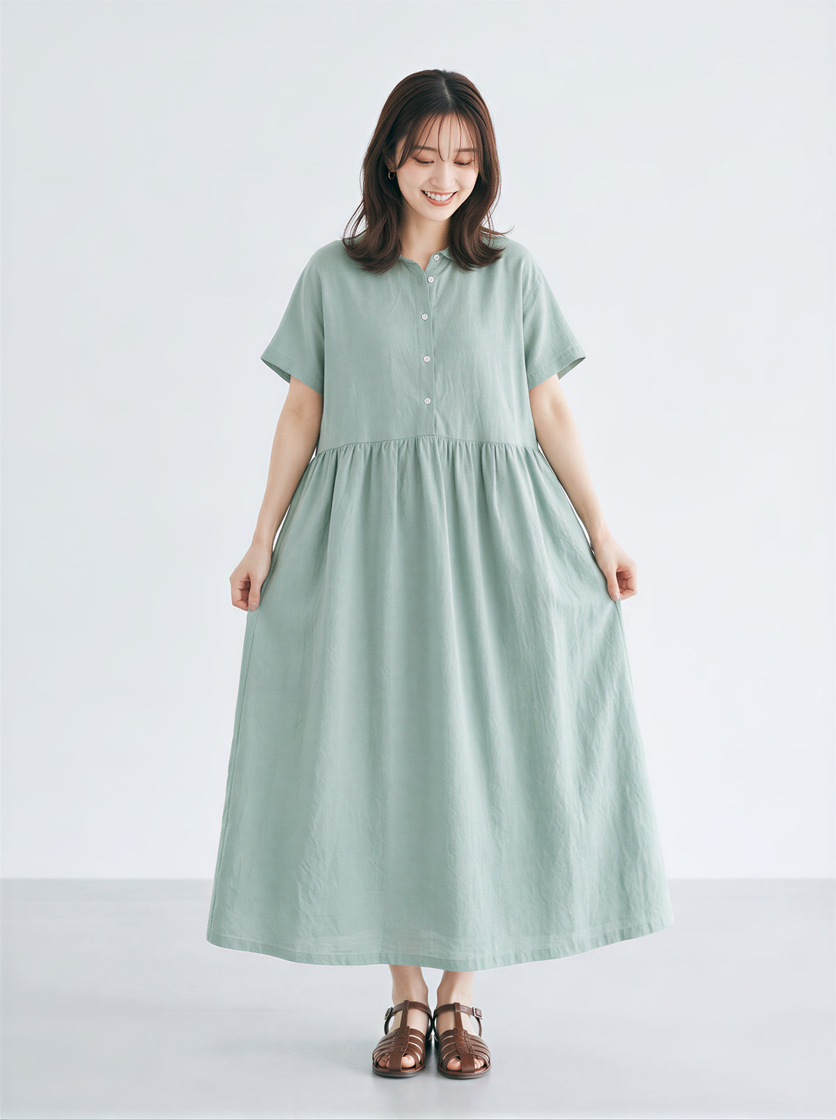 M-2XL 「兩色」立領排扣高腰褶襉長版洋裝
