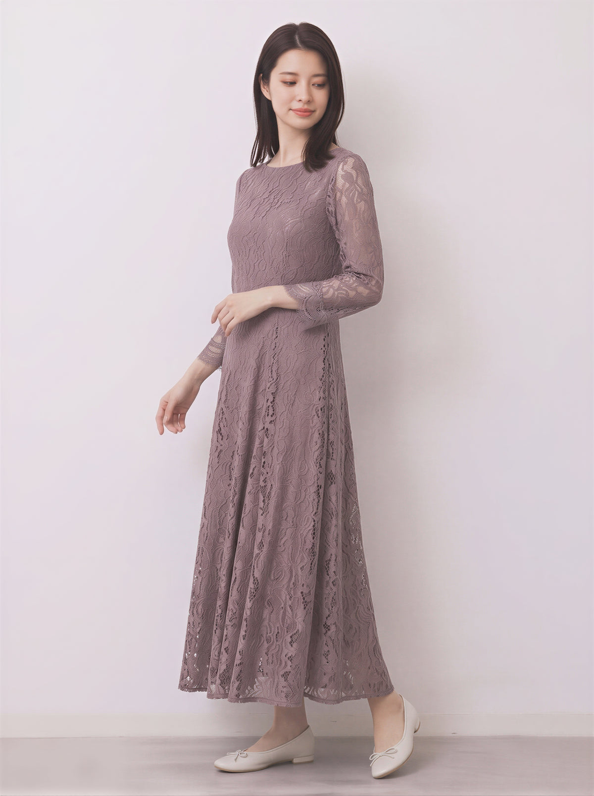 「秋季新品 」「兩色」S-2XL 品質圓領長袖A字蕾絲洋裝