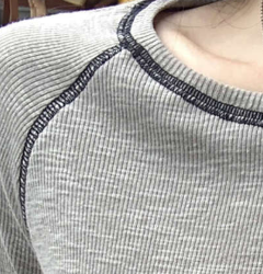 「秋季新品 」S-XL 灰色修身撞色滾邊插肩長袖打底T恤