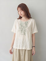 M- 3XL 輕薄柔霧花影 | 方領刺繡寬鬆T恤