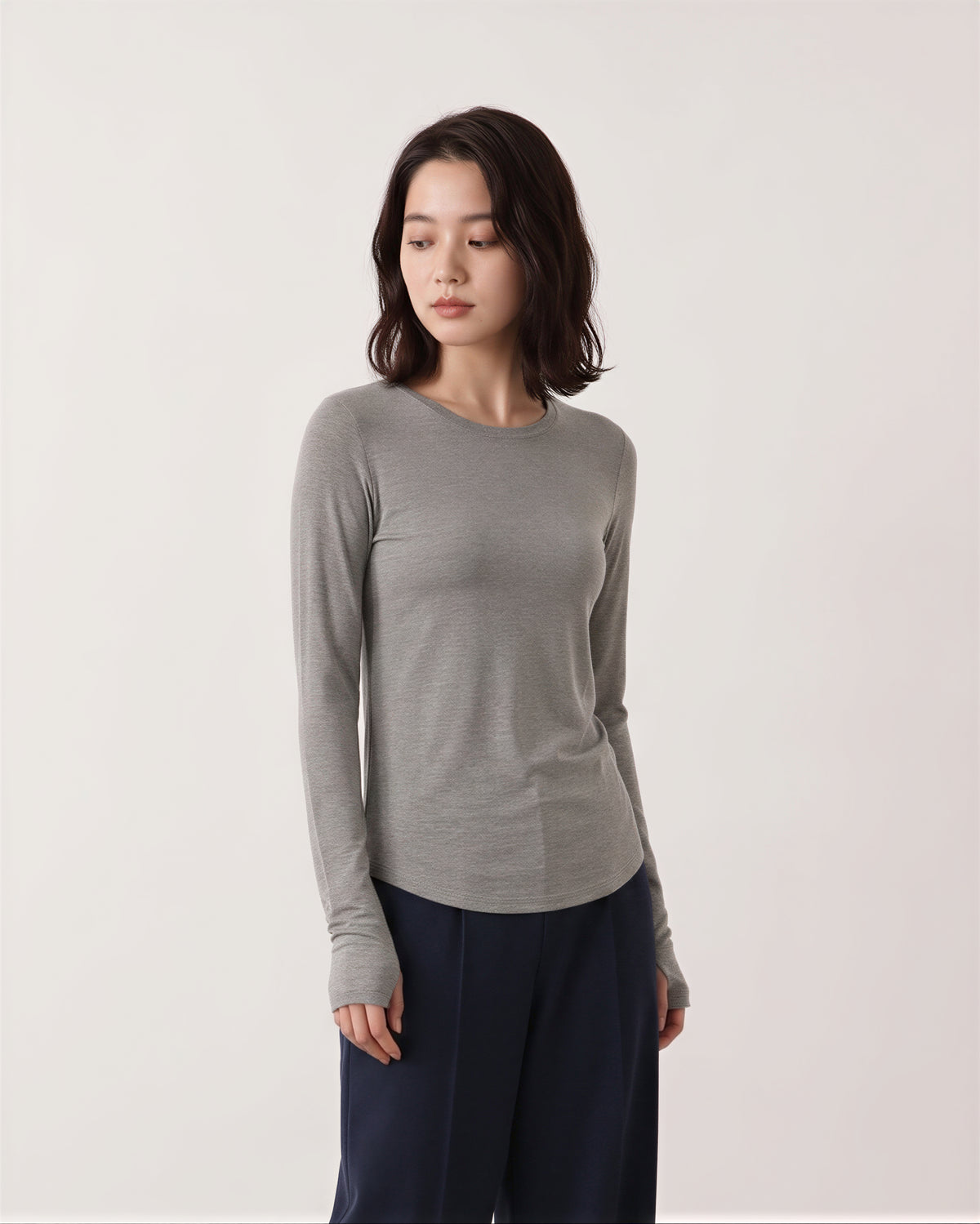 「秋季新品 」「兩色」S-2XL 圓領莫代爾修身打底長袖T恤