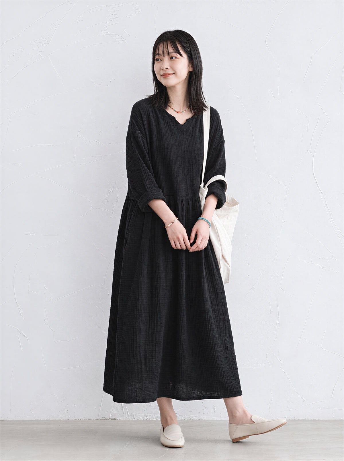 「秋季新品 」「兩色」寬鬆V領抓皺長版洋裝