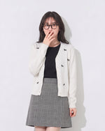 「秋季新品 」白色V領刺繡短版針織開襟衫