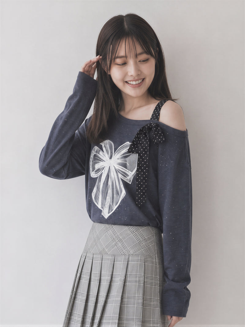 「兩色」M-2XL 露肩蝴蝶結印花長袖T恤