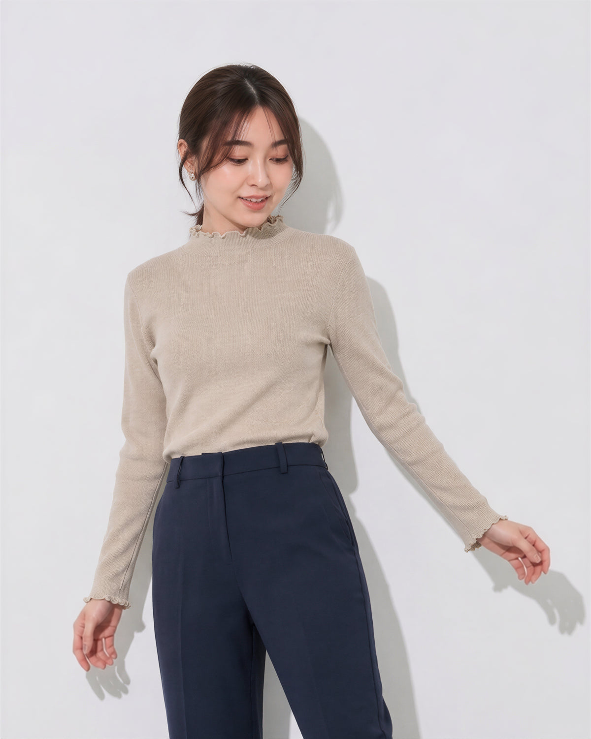 「兩色」S-2XL 木耳邊半高領修身針織衫